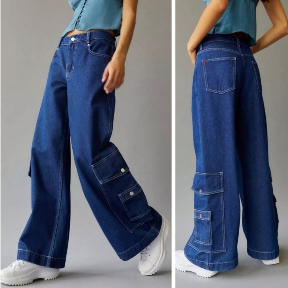 BDG Urban Outfitters Presley wide leg flare jeans baggy cargo pockets Y2K blue